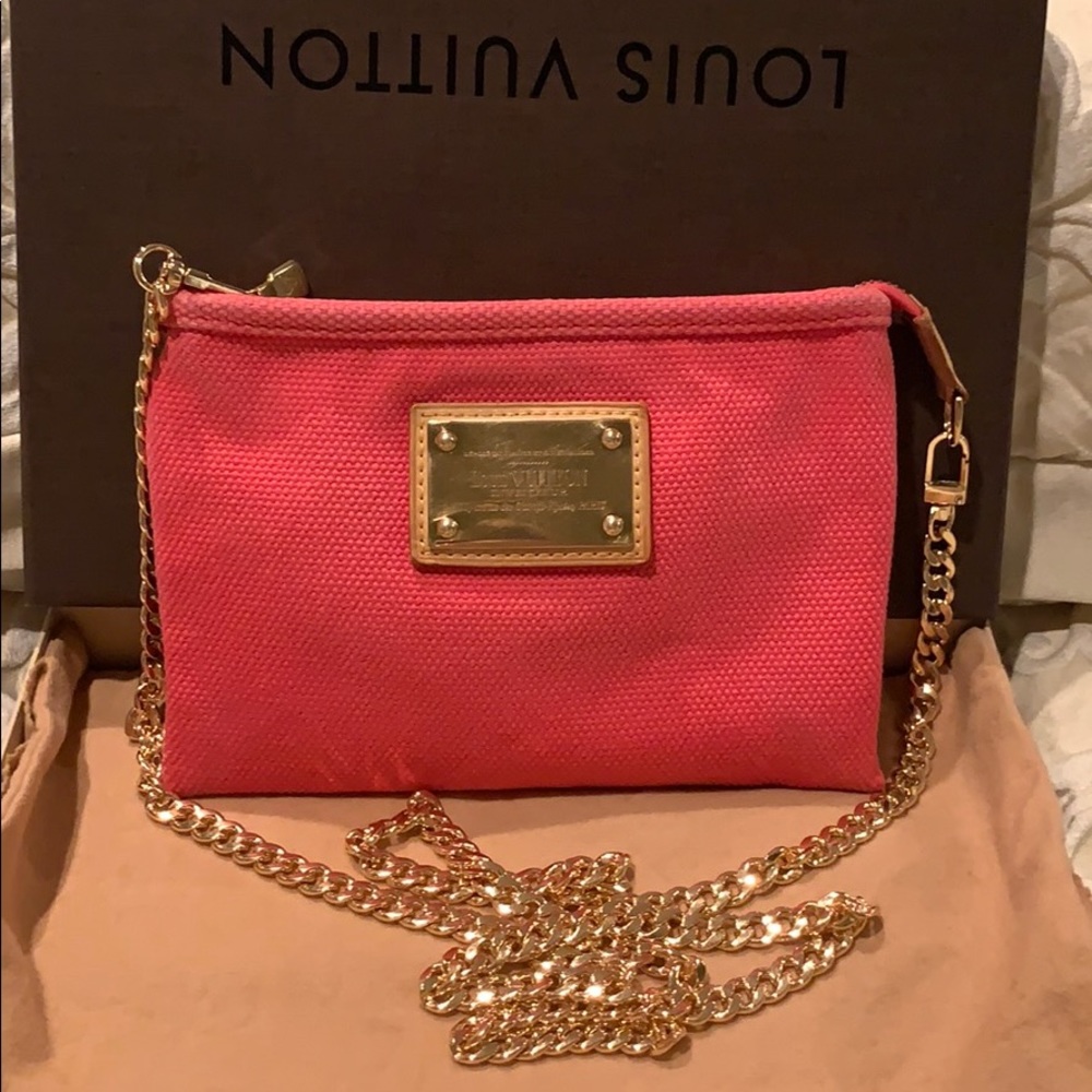 Louis Vuitton Cabas Antigua Pochette